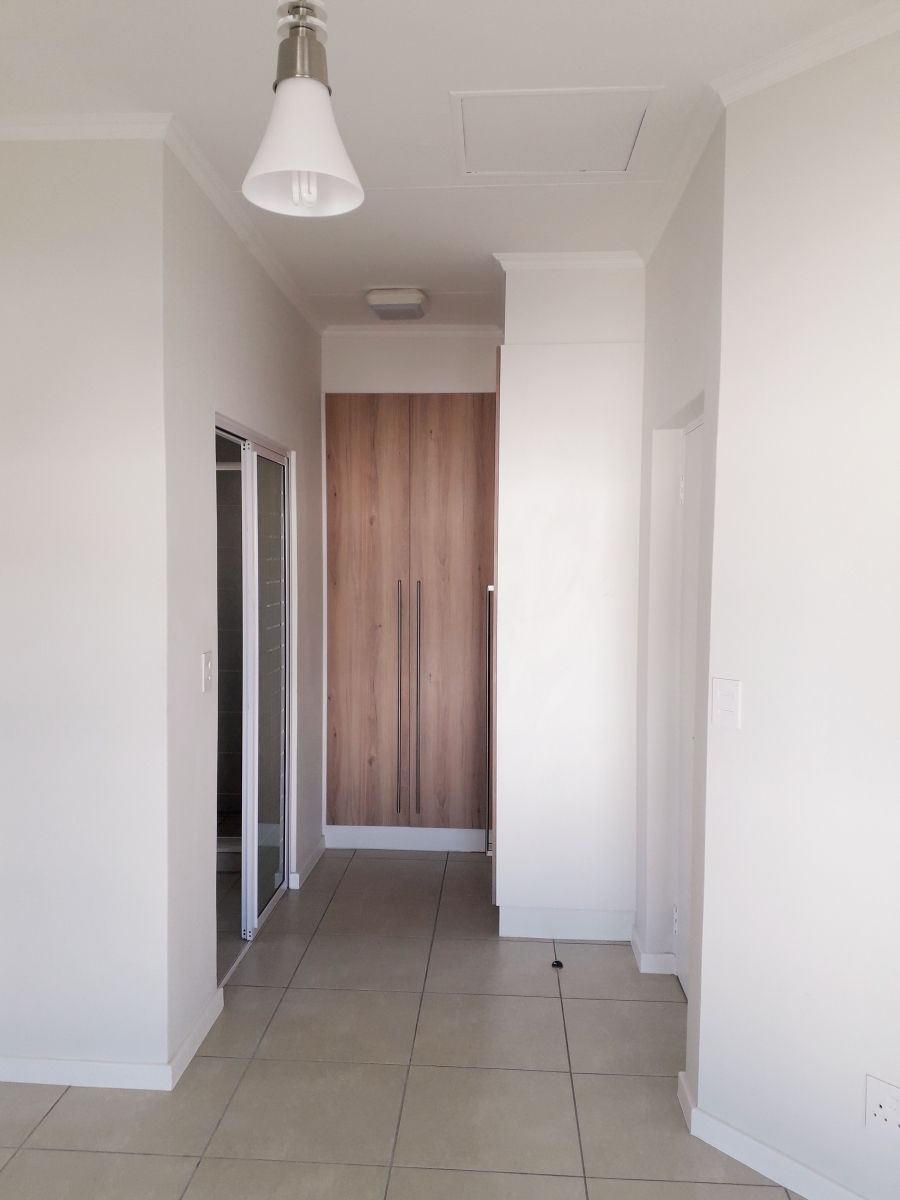 1 Bedroom Property for Sale in Modderfontein Gauteng