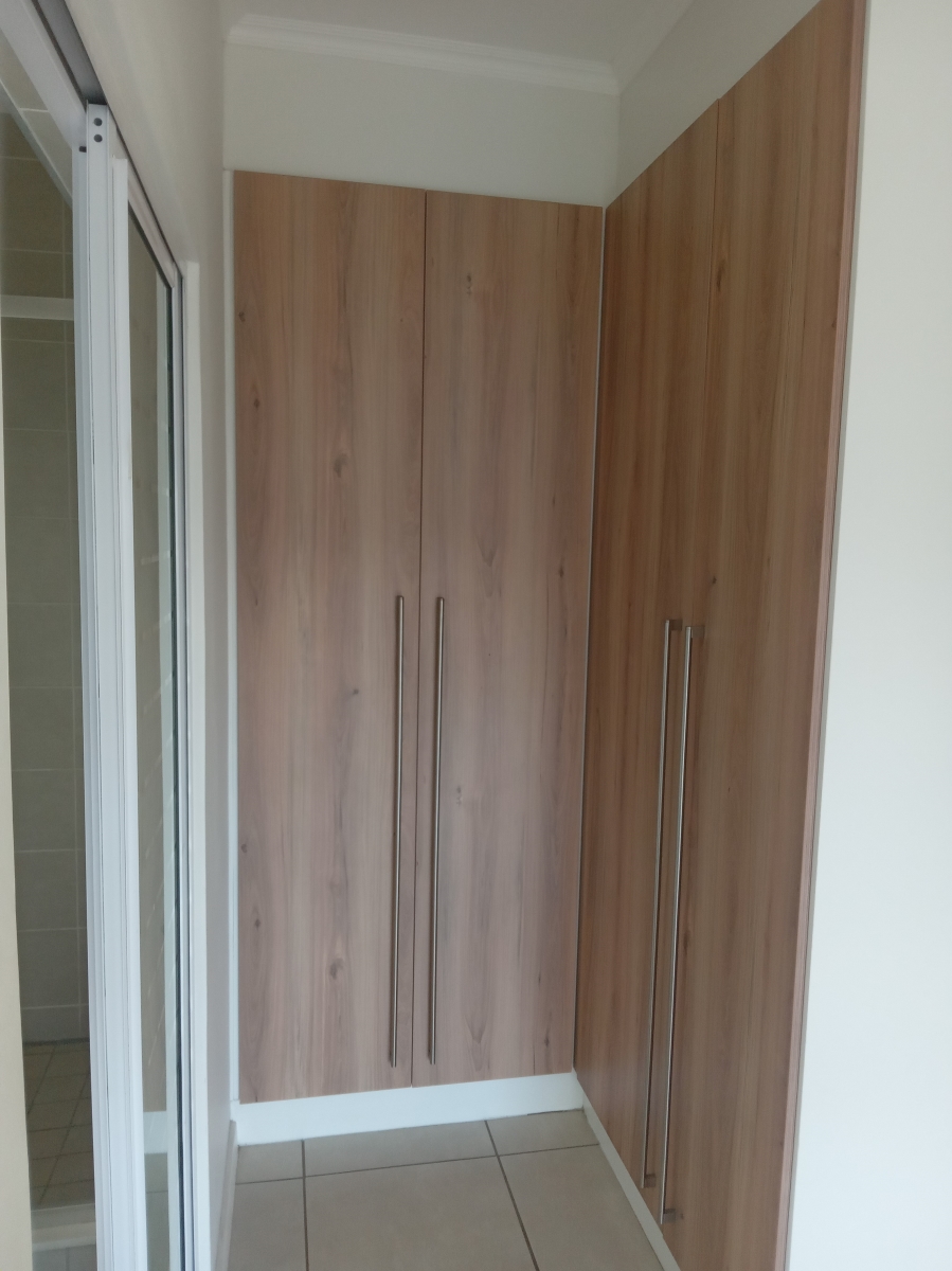 1 Bedroom Property for Sale in Modderfontein Gauteng