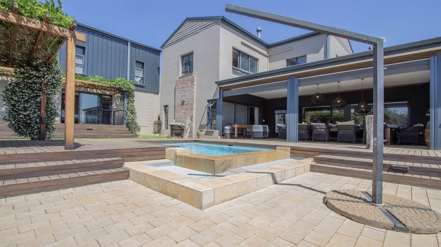 5 Bedroom Property for Sale in Sable Hills Gauteng