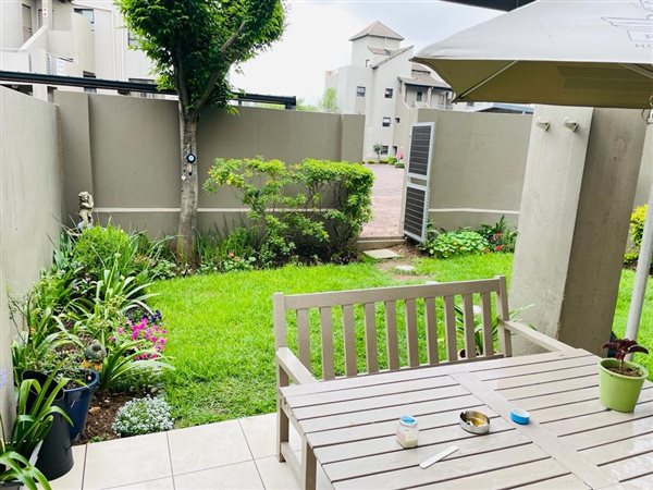 2 Bedroom Property for Sale in Sunninghill Gauteng