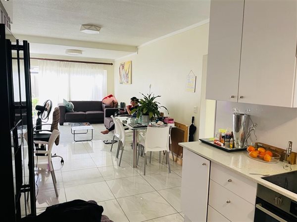 2 Bedroom Property for Sale in Sunninghill Gauteng