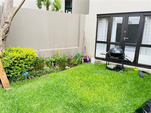 2 Bedroom Property for Sale in Sunninghill Gauteng