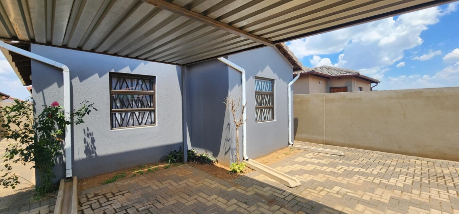 3 Bedroom Property for Sale in Windmill Park Gauteng