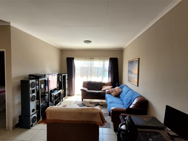 2 Bedroom Property for Sale in Montana Gardens Gauteng