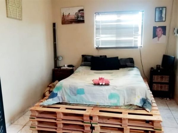 4 Bedroom Property for Sale in Kameeldrift East Gauteng