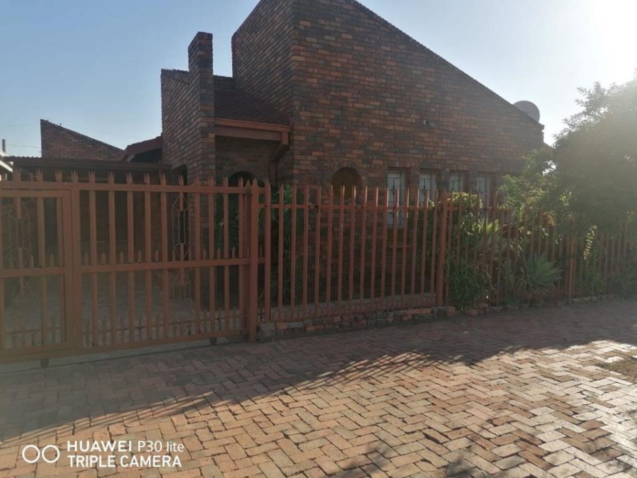 3 Bedroom Property for Sale in Mamelodi Gauteng