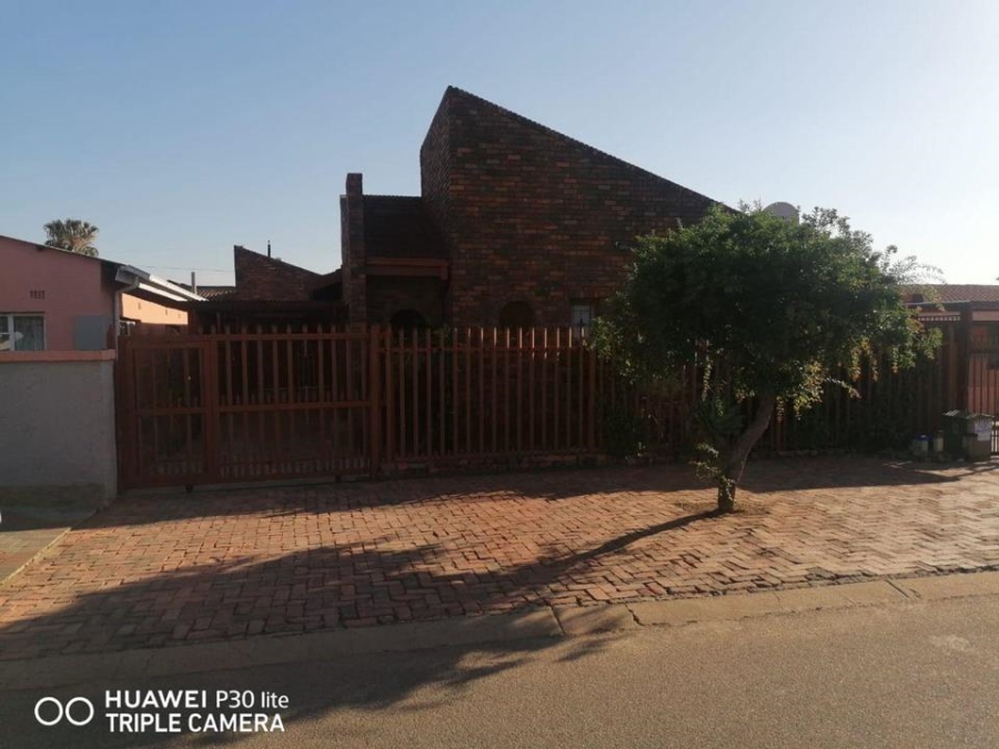 3 Bedroom Property for Sale in Mamelodi Gauteng