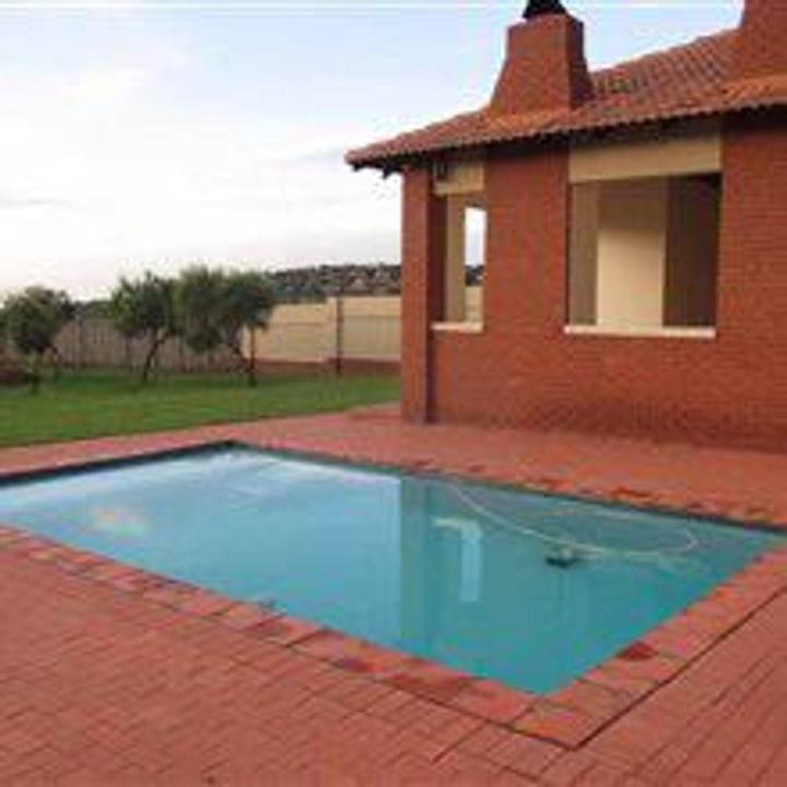 2 Bedroom Property for Sale in Pretoria Gauteng