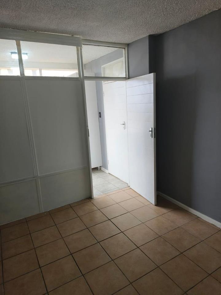 1 Bedroom Property for Sale in Muckleneuk Gauteng