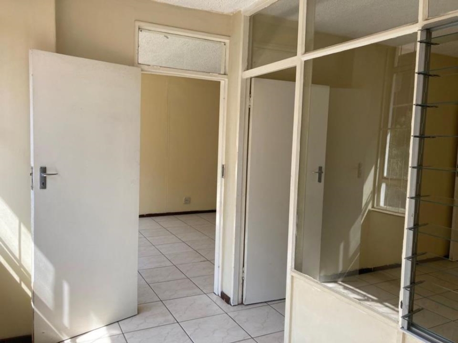 1 Bedroom Property for Sale in Muckleneuk Gauteng