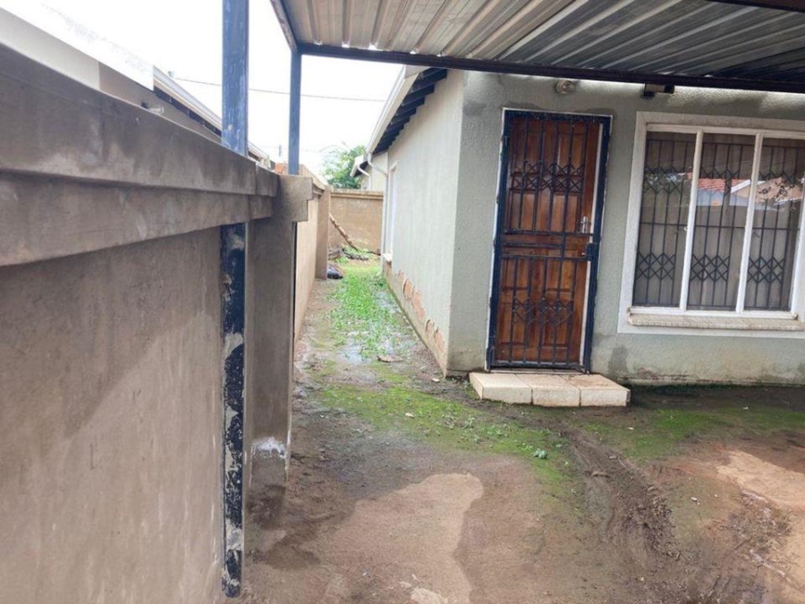 2 Bedroom Property for Sale in Mahube Valley Gauteng