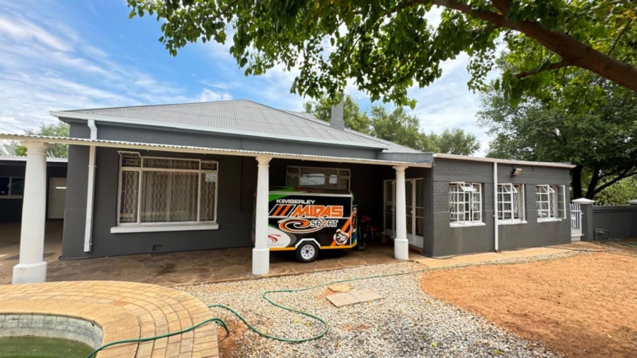 8 Bedroom Property for Sale in Alrapark Gauteng
