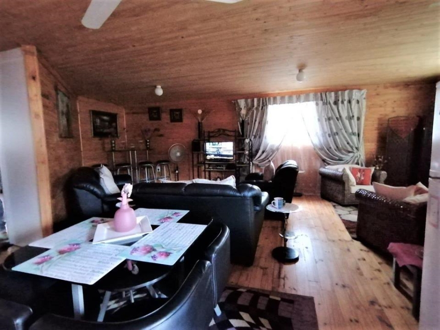 6 Bedroom Property for Sale in Noycedale Gauteng