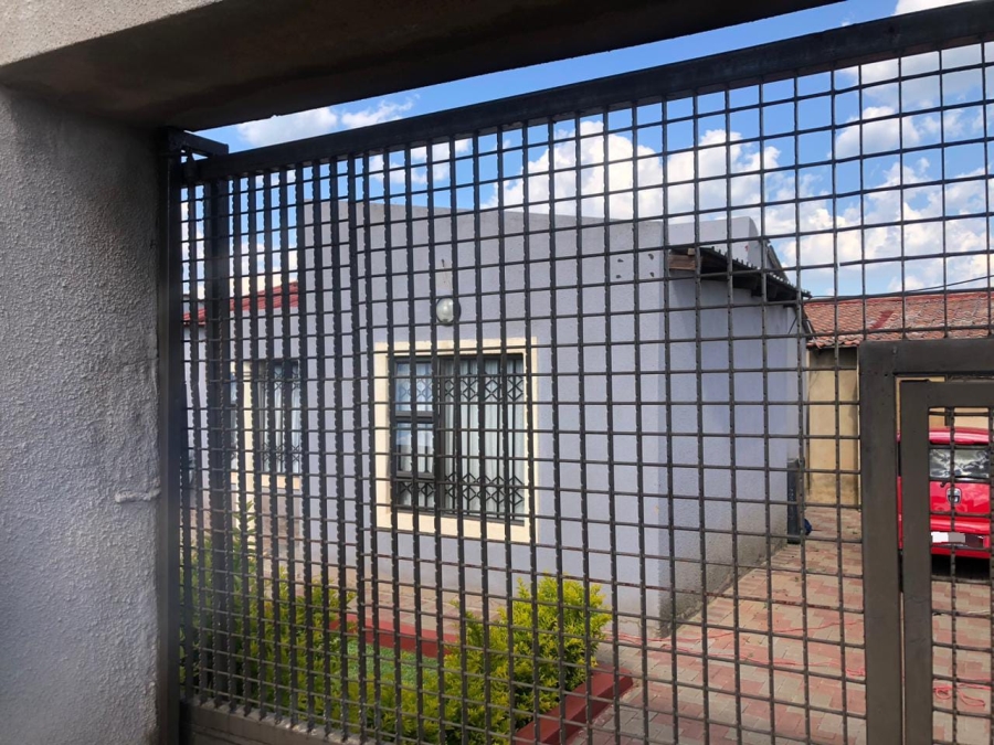 2 Bedroom Property for Sale in Vlakfontein Gauteng