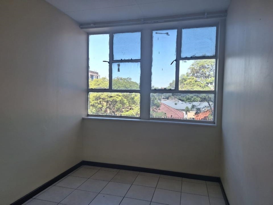 To Let 2 Bedroom Property for Rent in Yeoville Gauteng