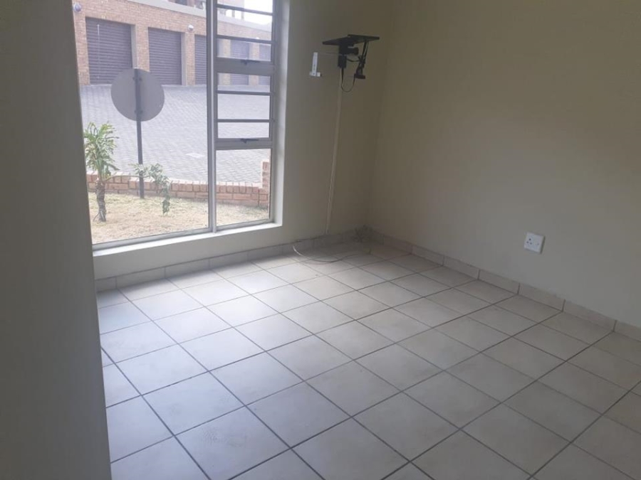 2 Bedroom Property for Sale in Birchleigh Gauteng