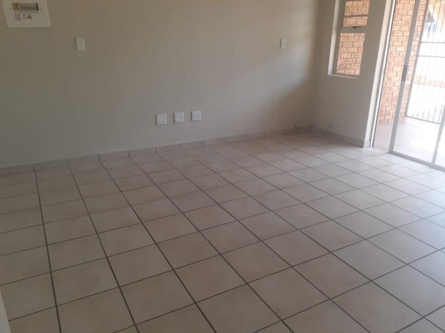 2 Bedroom Property for Sale in Birchleigh Gauteng