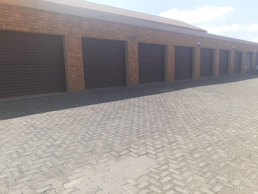 2 Bedroom Property for Sale in Birchleigh Gauteng