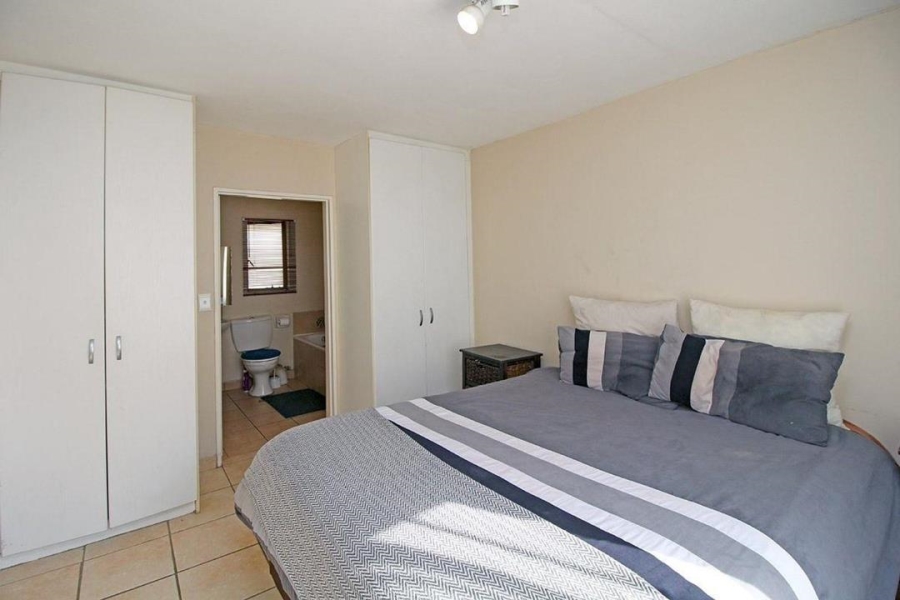 1 Bedroom Property for Sale in Esther Park Gauteng