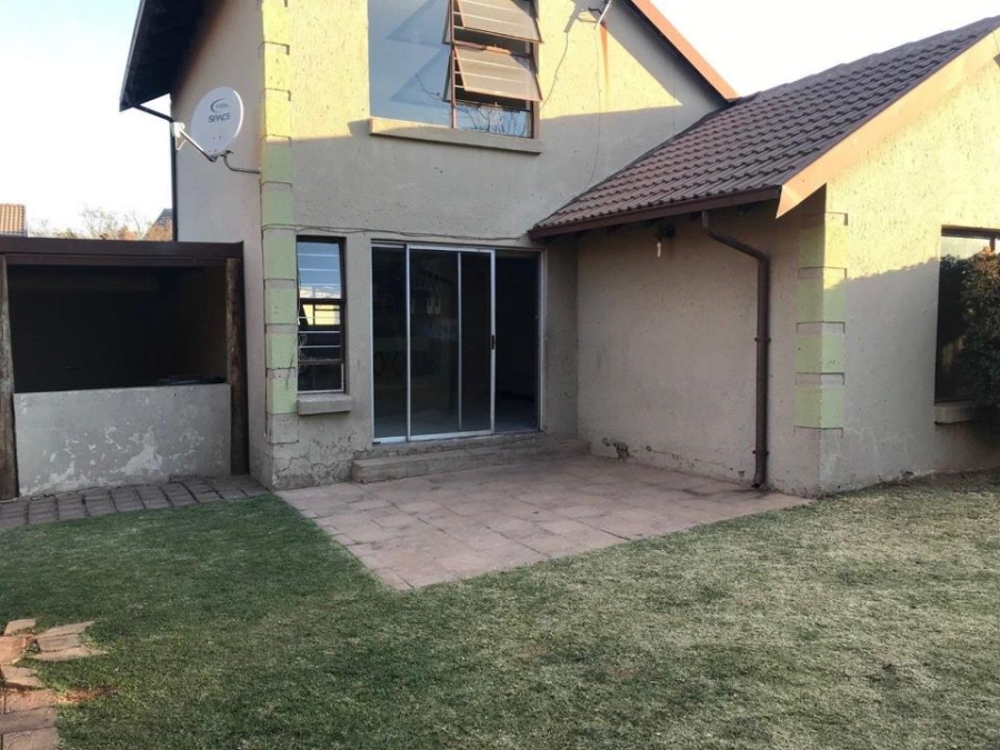 3 Bedroom Property for Sale in Glen Marais Gauteng