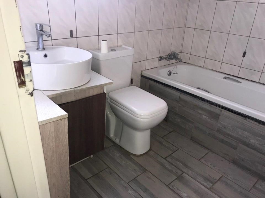 3 Bedroom Property for Sale in Glen Marais Gauteng