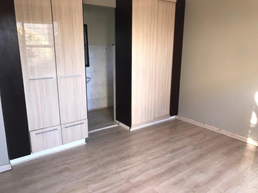 3 Bedroom Property for Sale in Glen Marais Gauteng