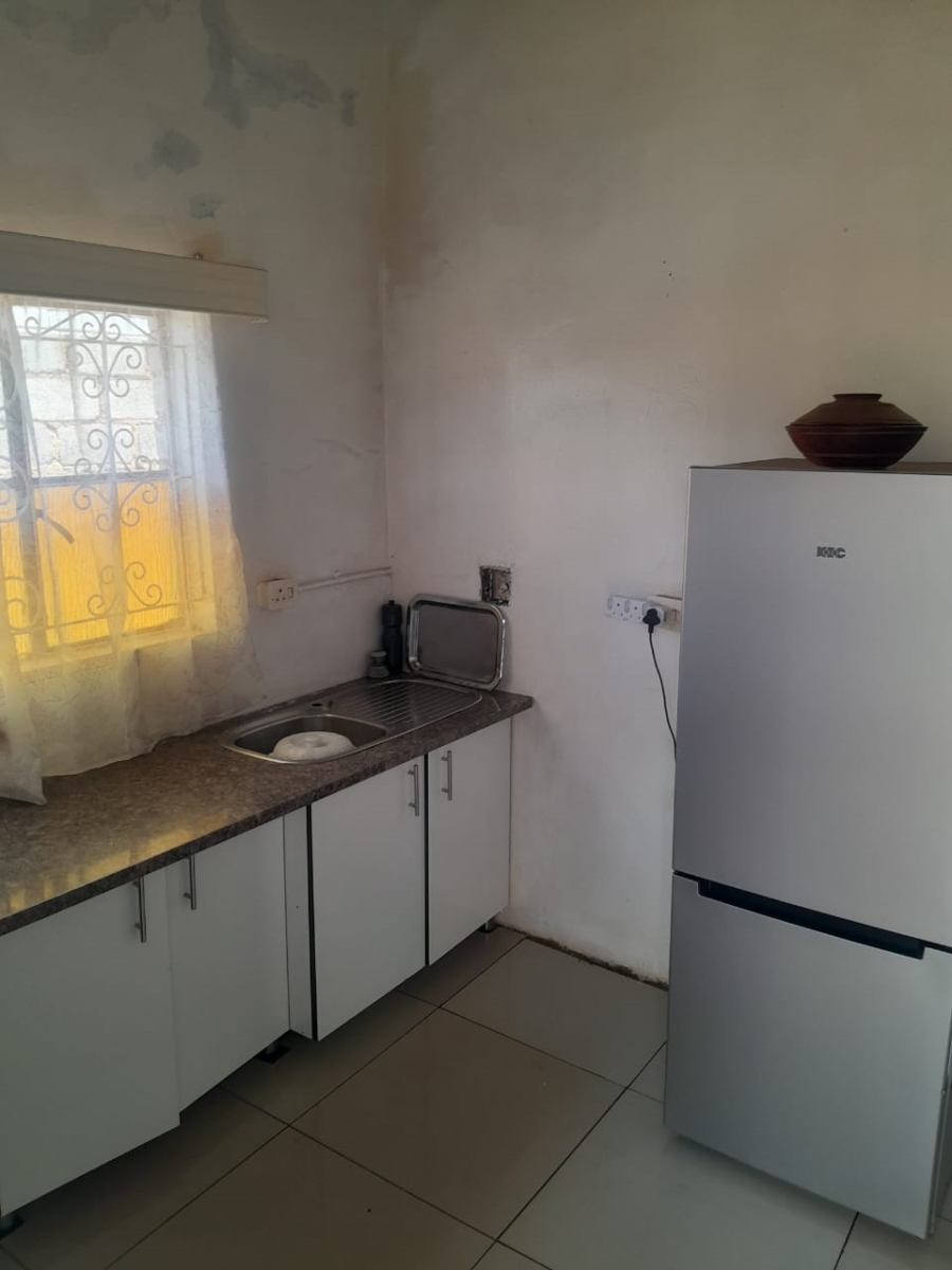 2 Bedroom Property for Sale in Dhlamini Gauteng