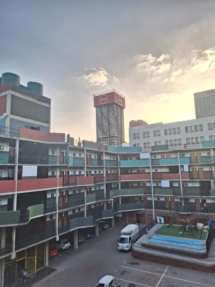 To Let 1 Bedroom Property for Rent in Johannesburg Central Gauteng