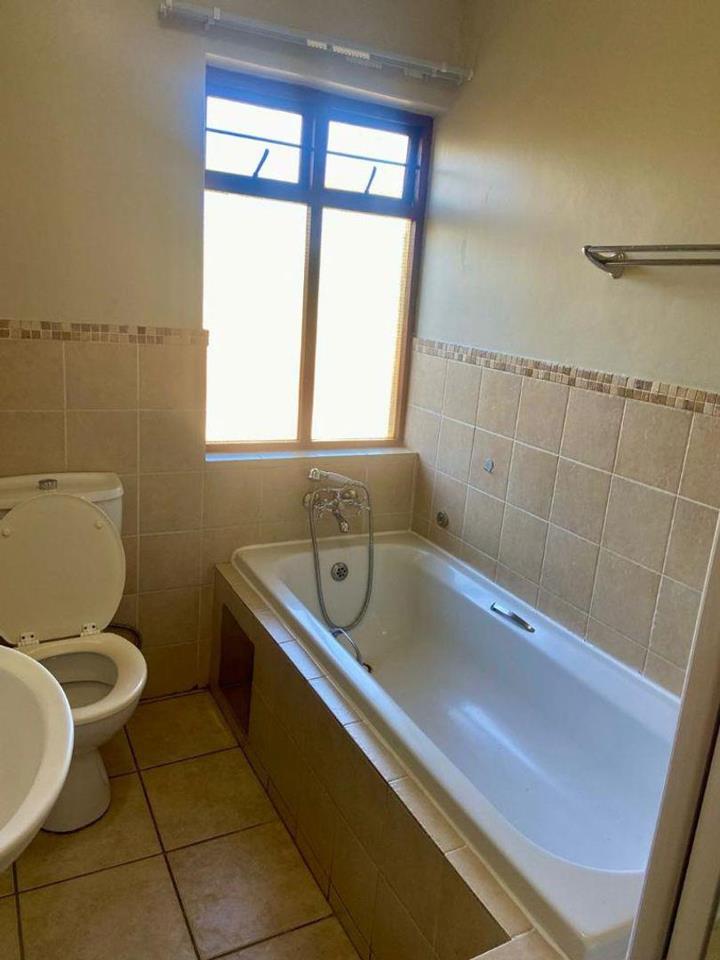 2 Bedroom Property for Sale in Zambezi Country Estate Gauteng