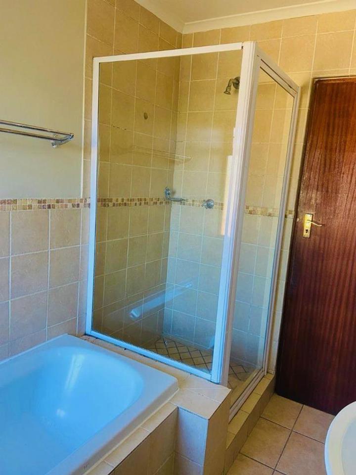 2 Bedroom Property for Sale in Zambezi Country Estate Gauteng