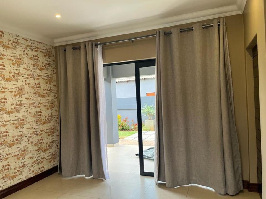 3 Bedroom Property for Sale in Zambezi Manor Lifestyle Estate Gauteng