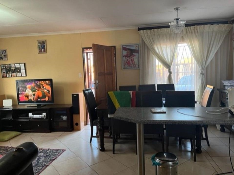 3 Bedroom Property for Sale in The Orchards Gauteng