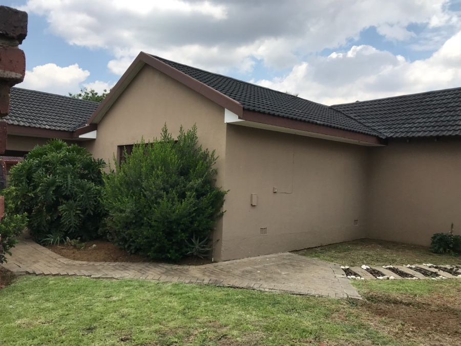 0 Bedroom Property for Sale in Falcon Ridge Gauteng