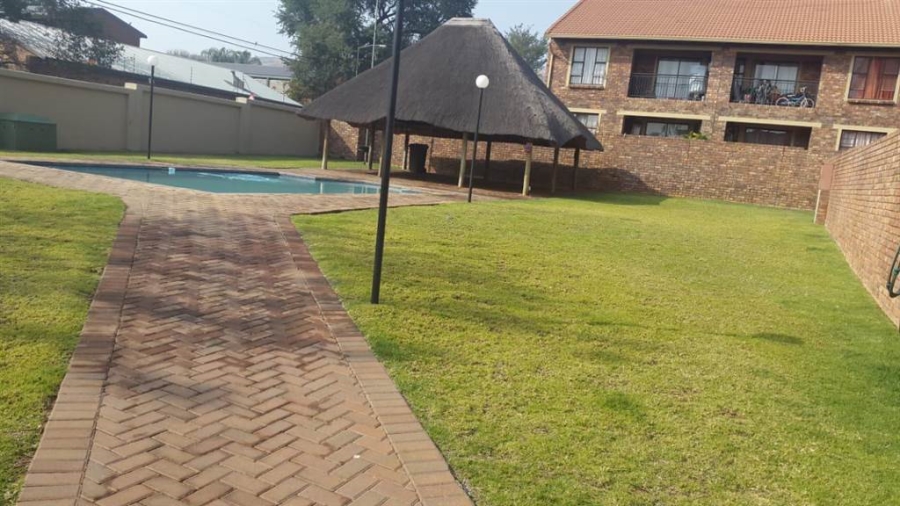 2 Bedroom Property for Sale in Sinoville Gauteng