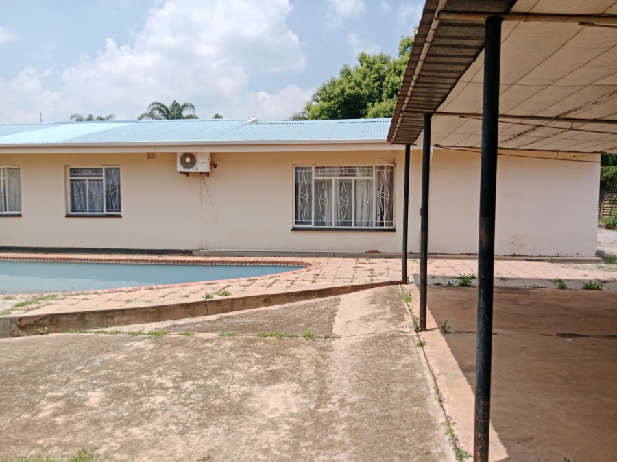 3 Bedroom Property for Sale in Tileba Gauteng