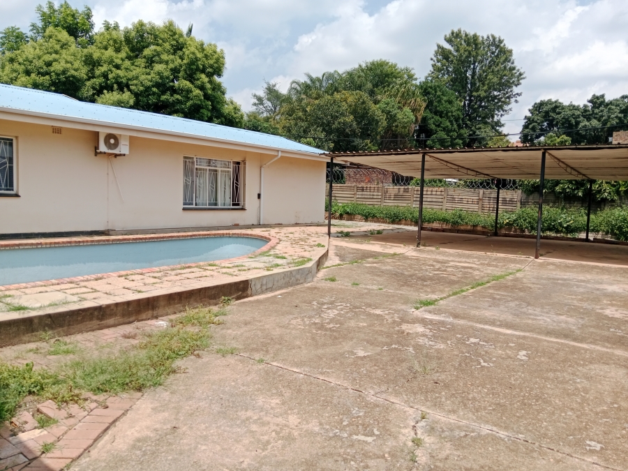 3 Bedroom Property for Sale in Tileba Gauteng