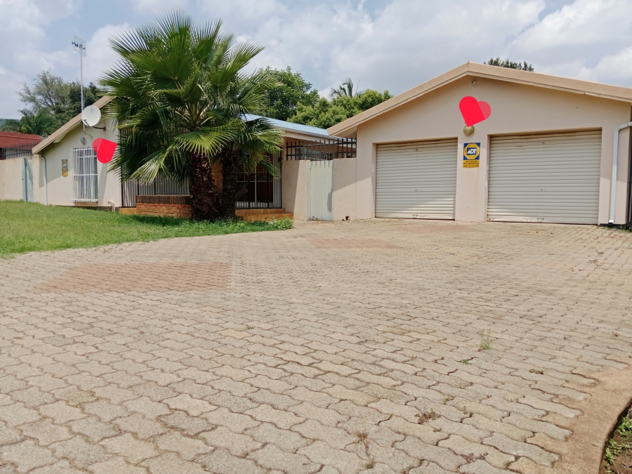 3 Bedroom Property for Sale in Tileba Gauteng