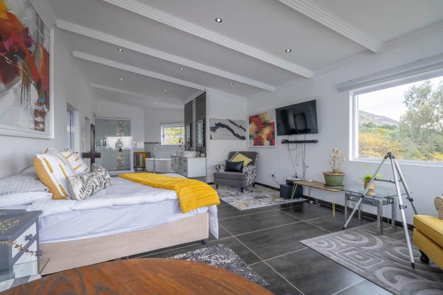 5 Bedroom Property for Sale in Homes Haven Gauteng