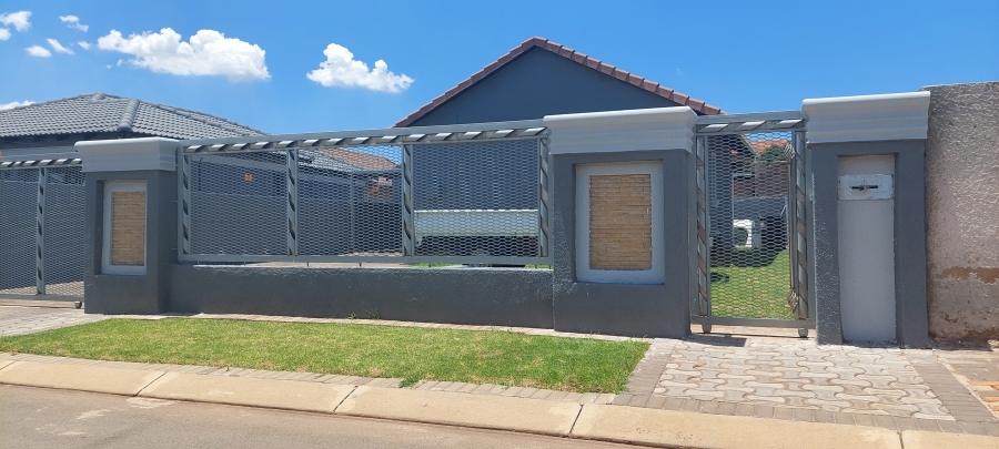 2 Bedroom Property for Sale in Dawn Park Gauteng