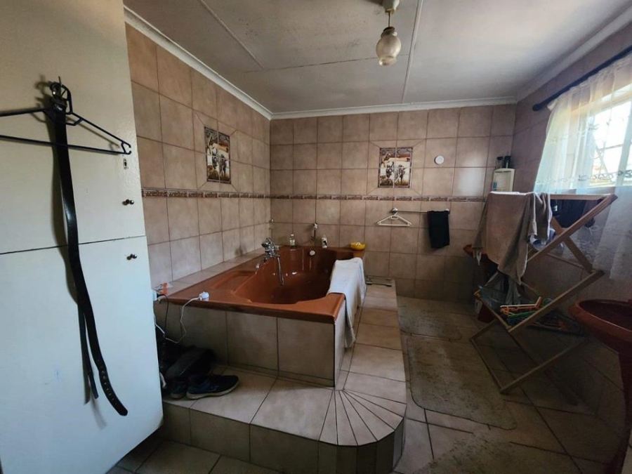 4 Bedroom Property for Sale in Pretoria Gardens Gauteng