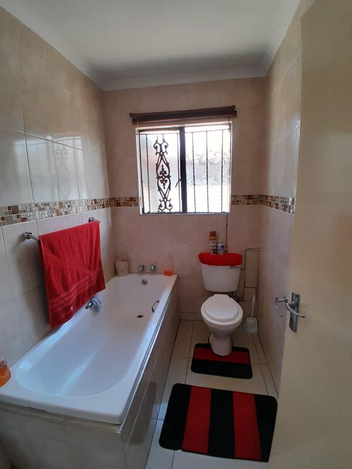 3 Bedroom Property for Sale in Lotus Gardens Gauteng