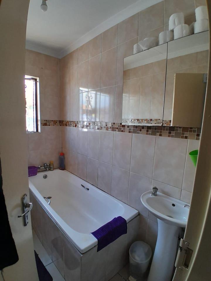 3 Bedroom Property for Sale in Lotus Gardens Gauteng