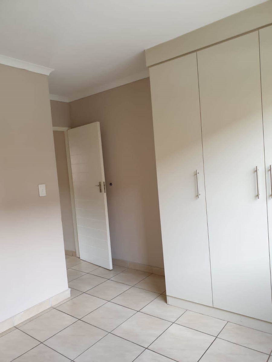 2 Bedroom Property for Sale in Annlin Gauteng