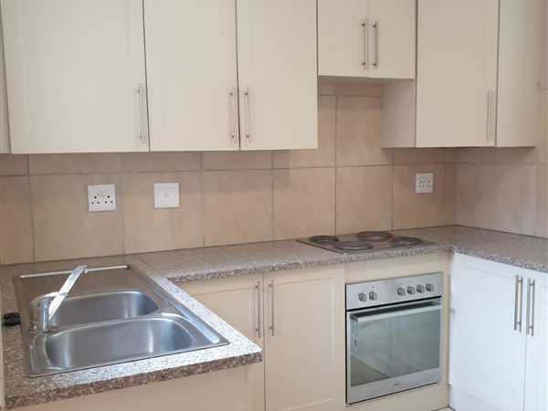 2 Bedroom Property for Sale in Annlin Gauteng