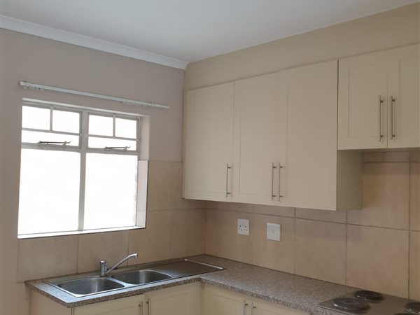 2 Bedroom Property for Sale in Annlin Gauteng