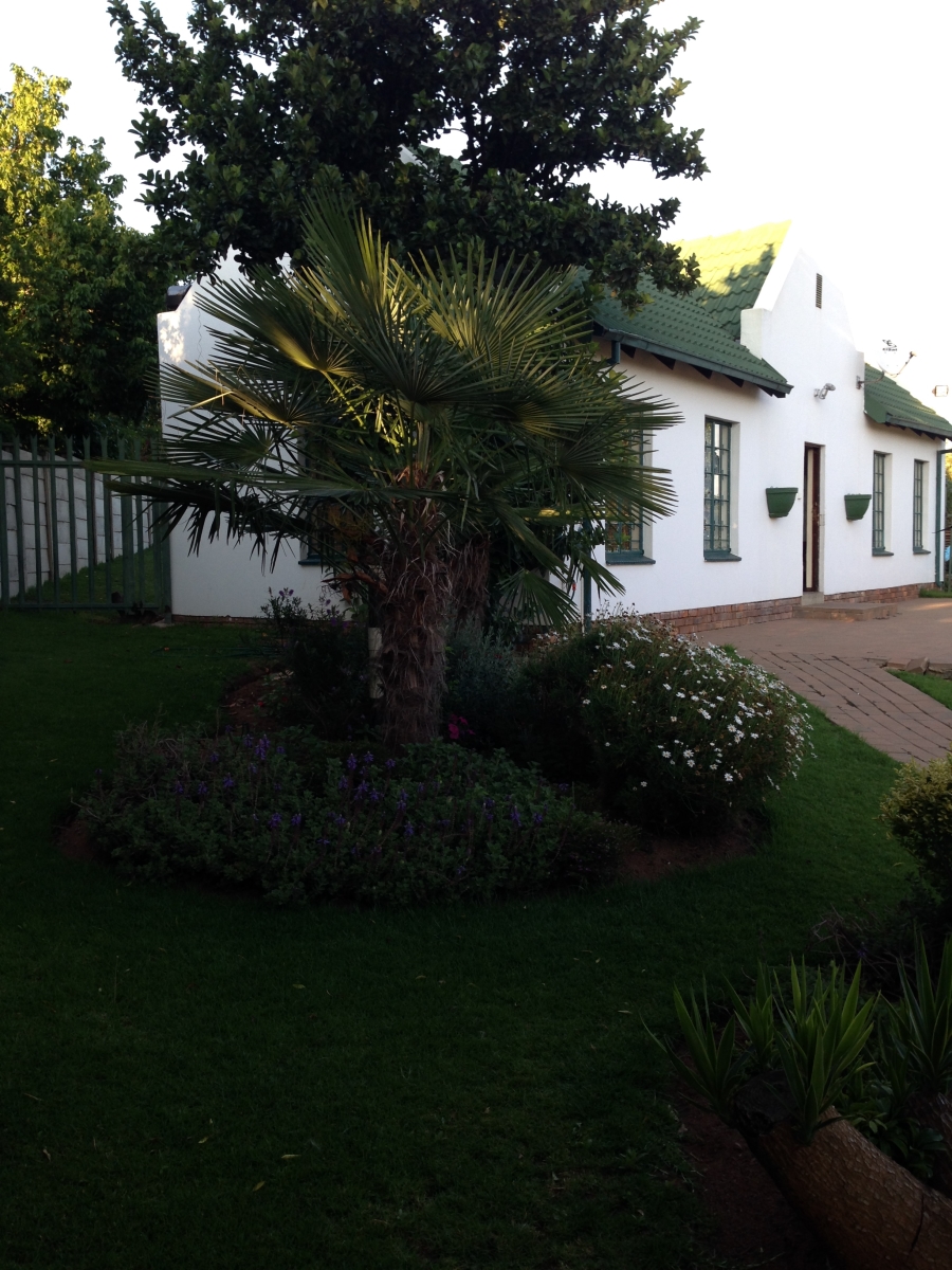 To Let 2 Bedroom Property for Rent in Radiokop Gauteng