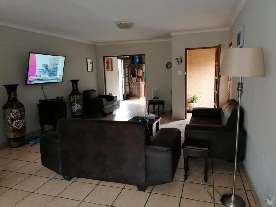 3 Bedroom Property for Sale in Moregloed Gauteng