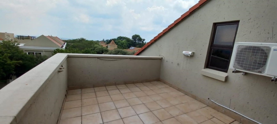 2 Bedroom Property for Sale in Lonehill Gauteng