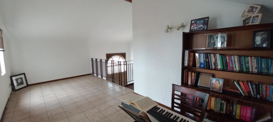 2 Bedroom Property for Sale in Lonehill Gauteng