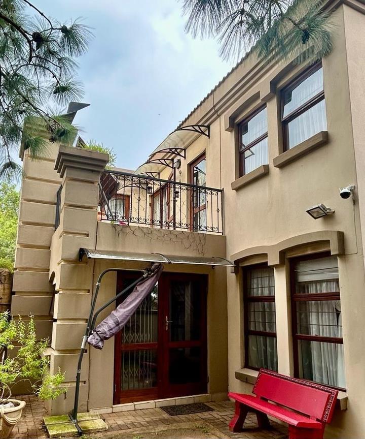 3 Bedroom Property for Sale in Faerie Glen Gauteng